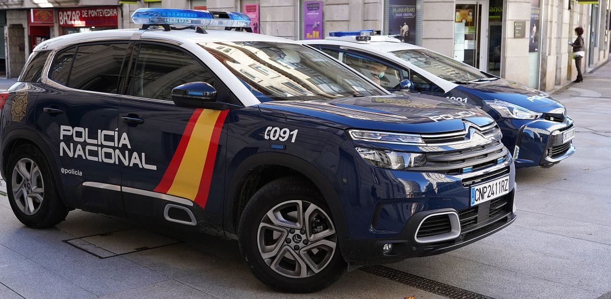 Vehículos da Policía Nacional