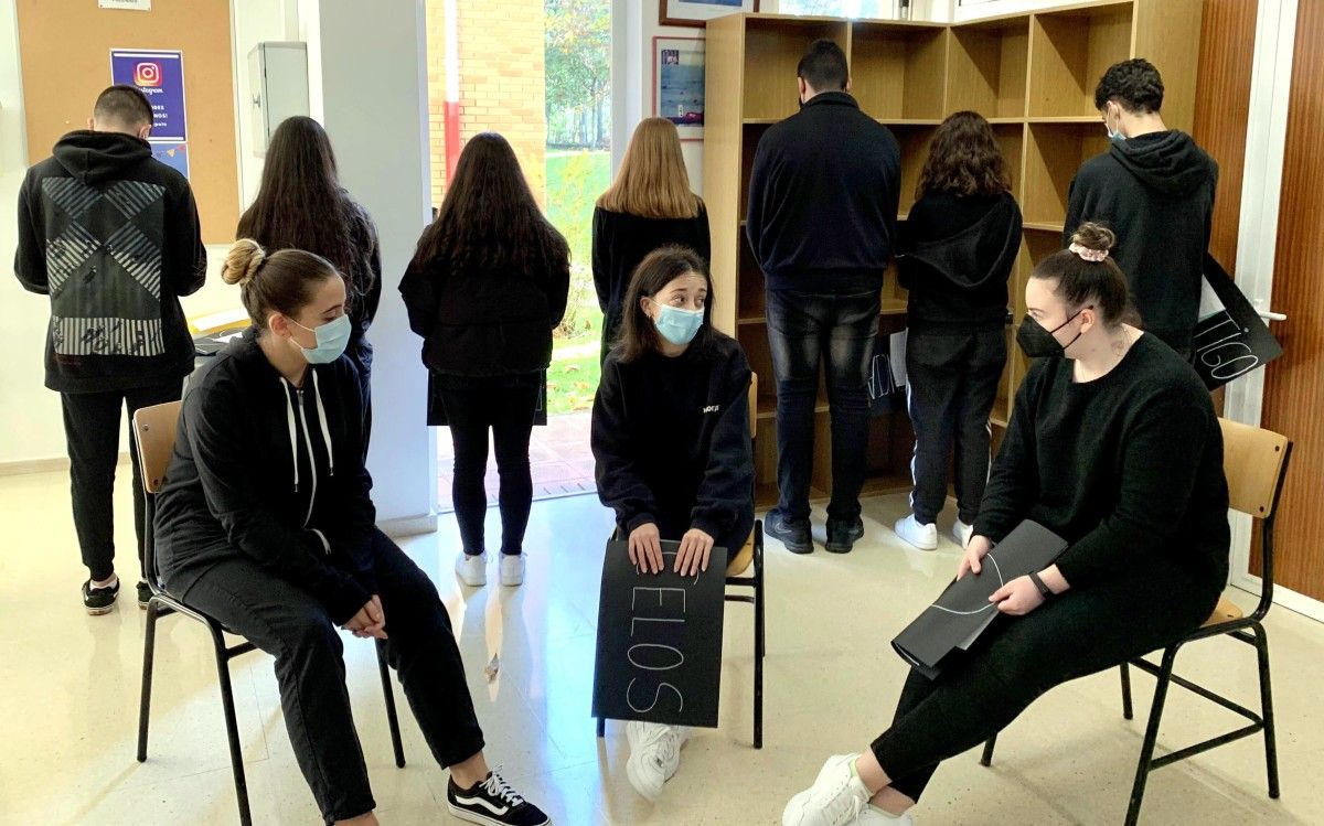 Acción contra la violencia machista en el IES de Poio
