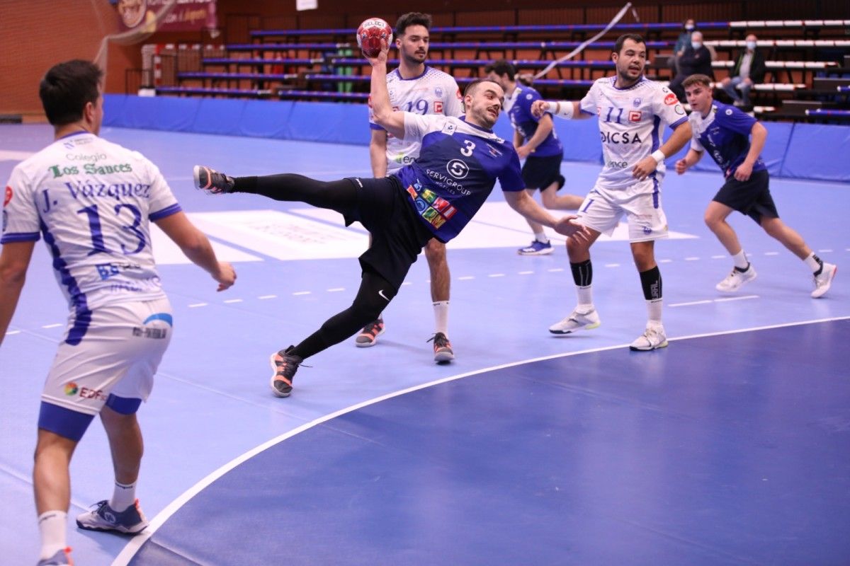 Partido de Liga Asobal entre o Benidorm e o Cisne