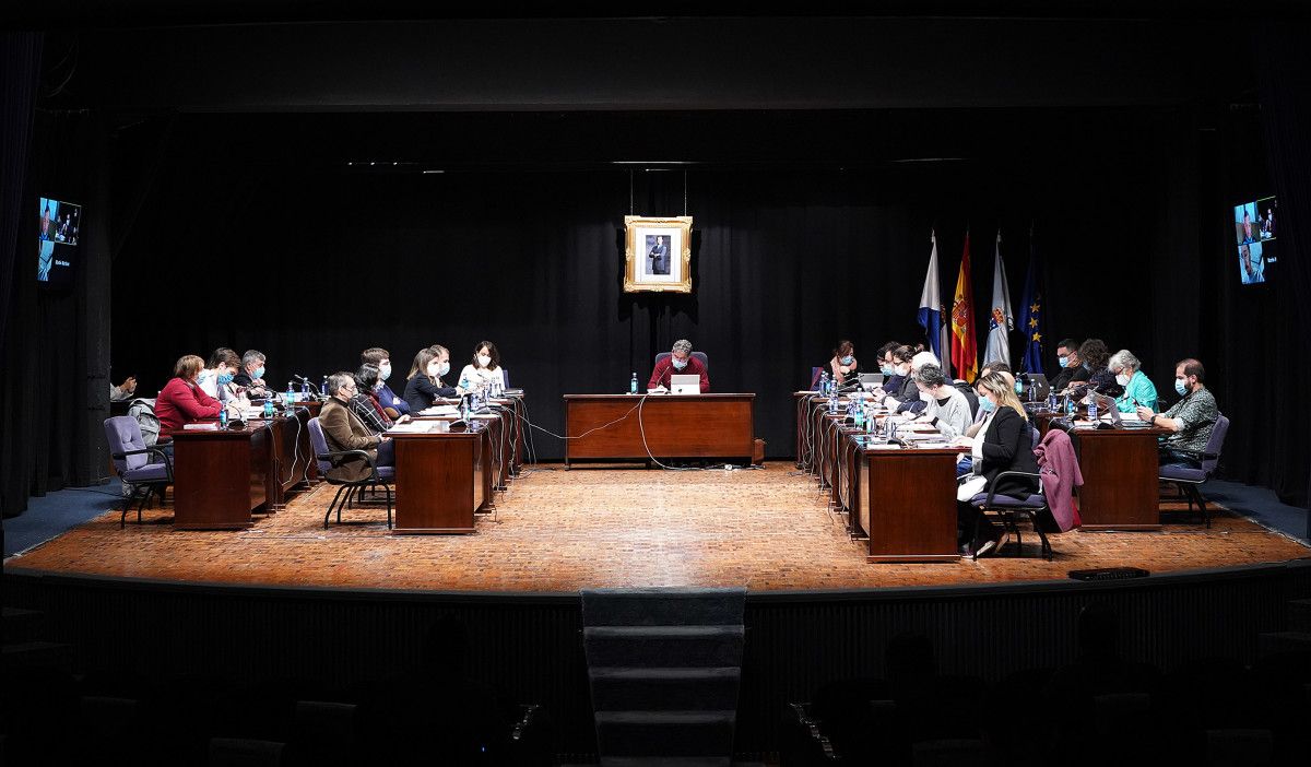 Pleno municipal en el Teatro Principal