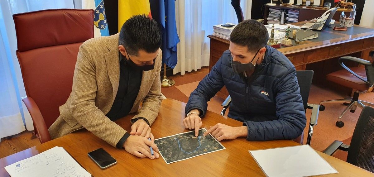 Reunión no Concello de Ponte Caldelas para estudar o tramo do Rally do Albariño neste municipio