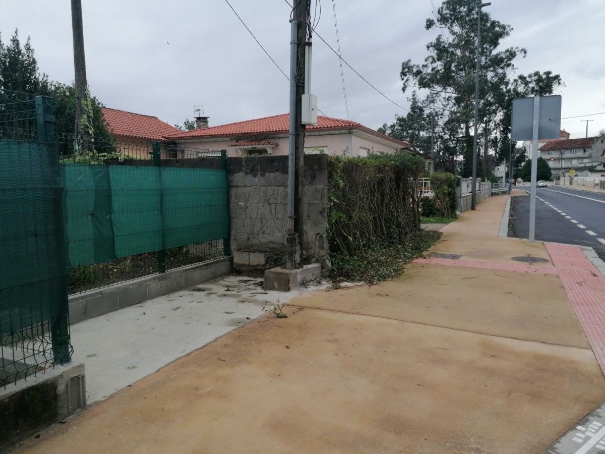 Espacio habilitado para la marquesina en Raxó