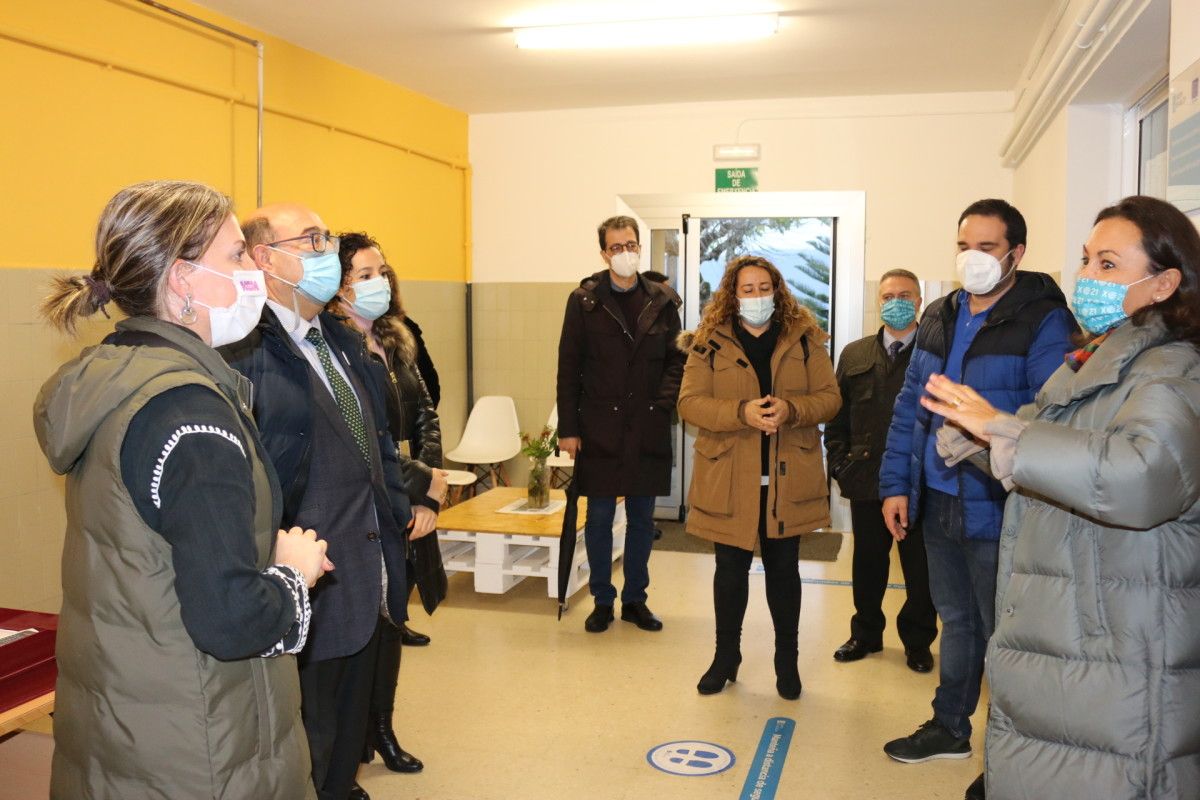 Visita de representantes da Xunta e do Concello de Marín ao CEIP Carballal