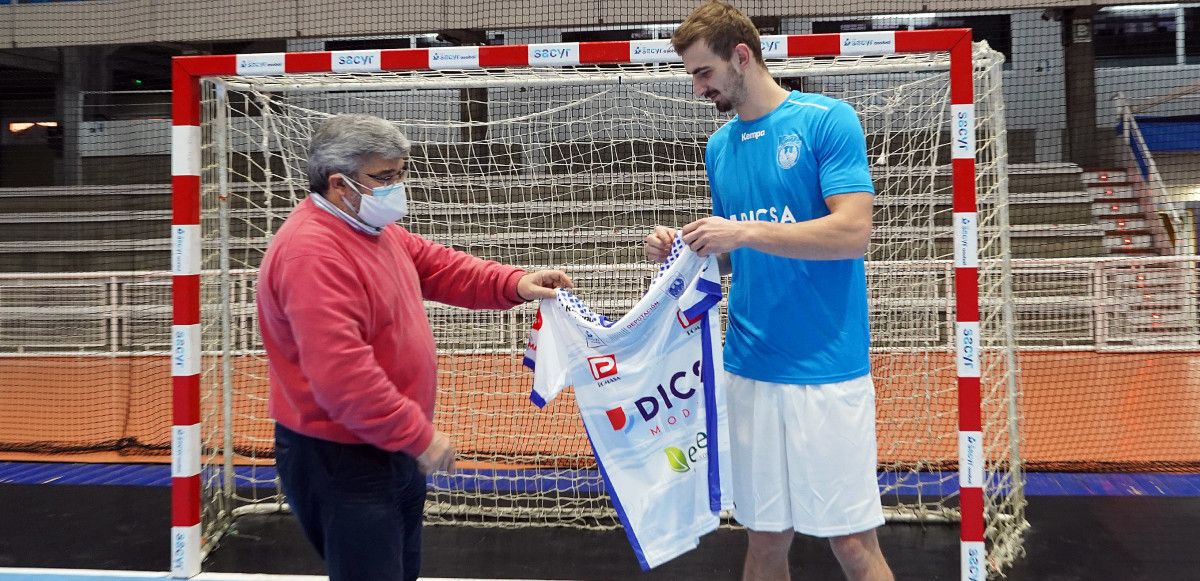 Presentación de Oleksander Nekrushet co Cisne