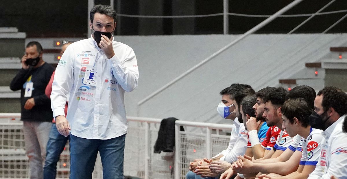 Jabato, en el partido entre Cisne y Nava en el Municipal