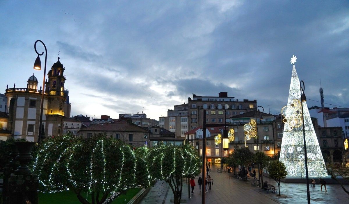 Encendido de la iluminación navideña 2020 en Pontevedra