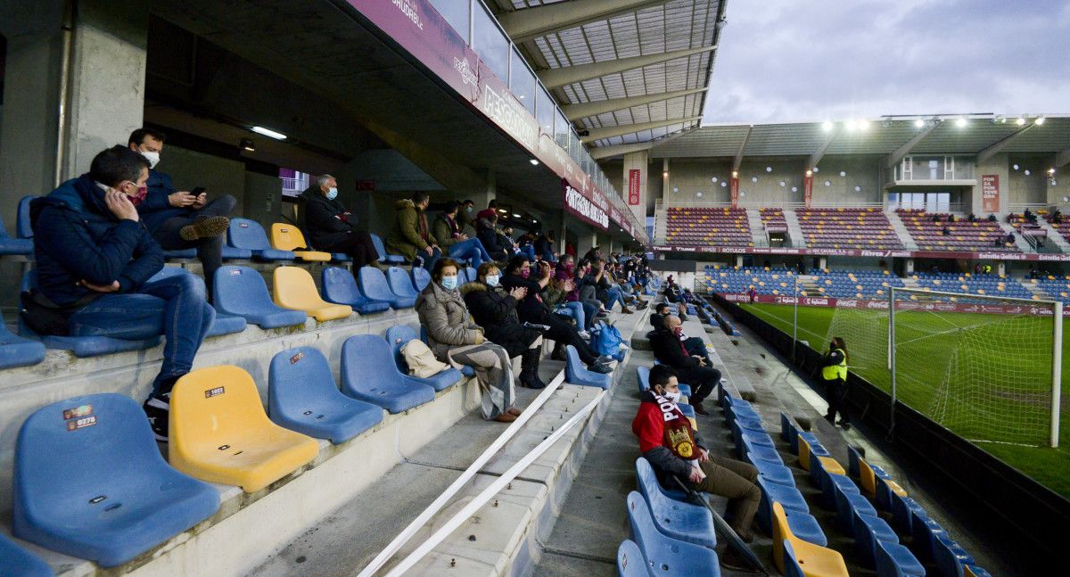 Bancada de Pasarón no partido entre Pontevedra CF e RC Deportivo da tempada 2020/2021