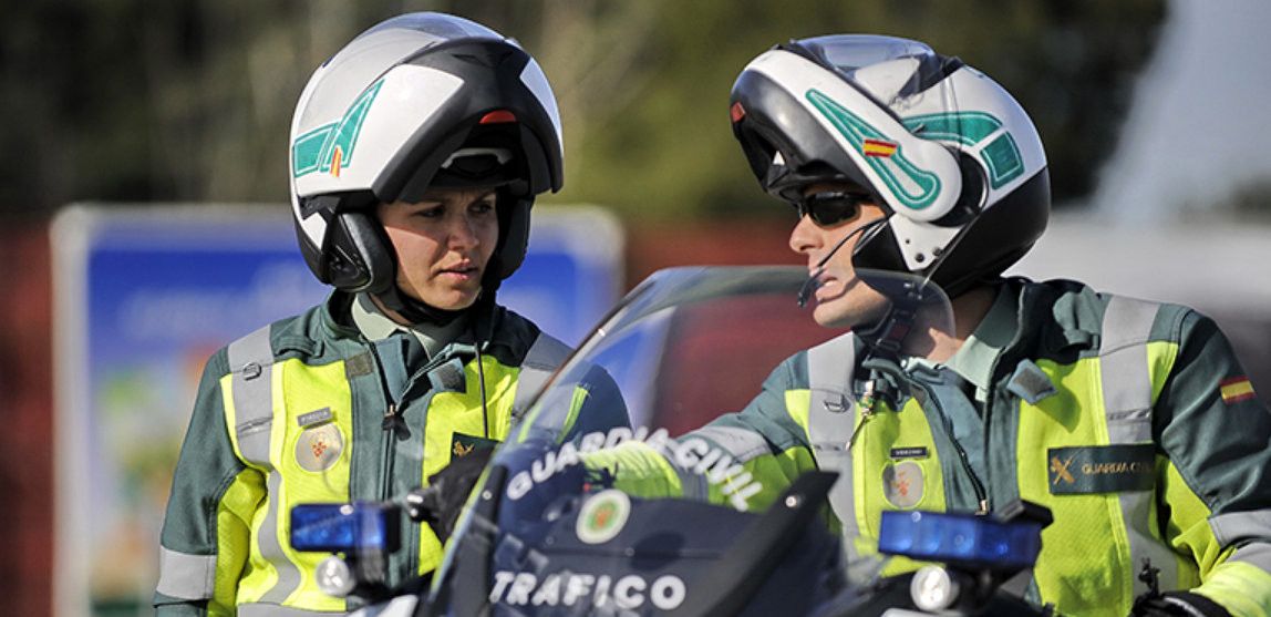 Axentes da Garda Civil de Tráfico