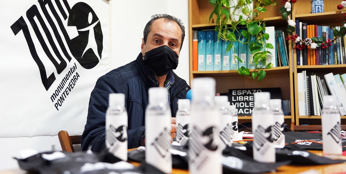 Miguel Lago, presidente da Asociación Centro Comercial Urbano Zona Monumental, presenta a campaña