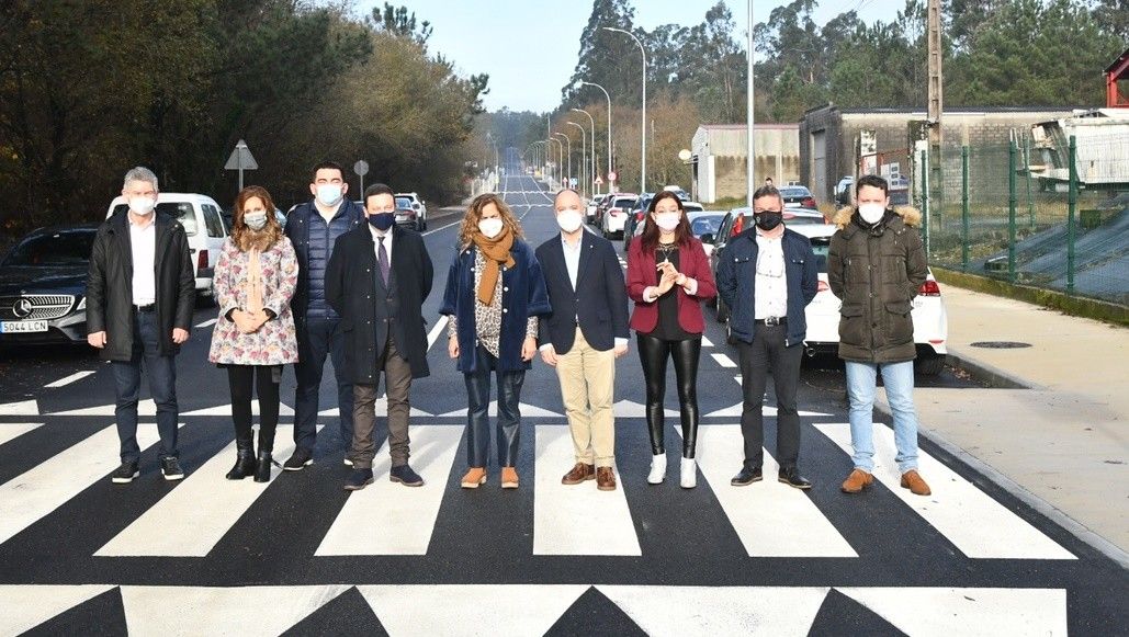 Inauguración de la mejora del polígono industrial de A Ran, en Cuntis