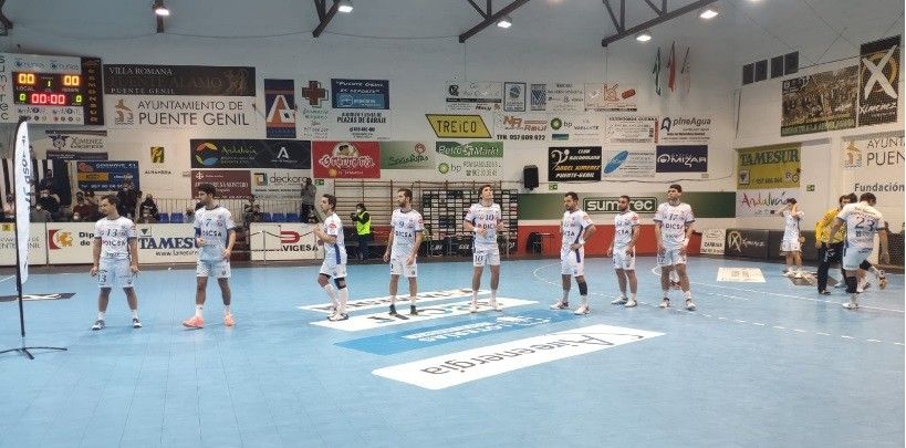 Partido de Liga Asobal entre Puente Genil y Cisne