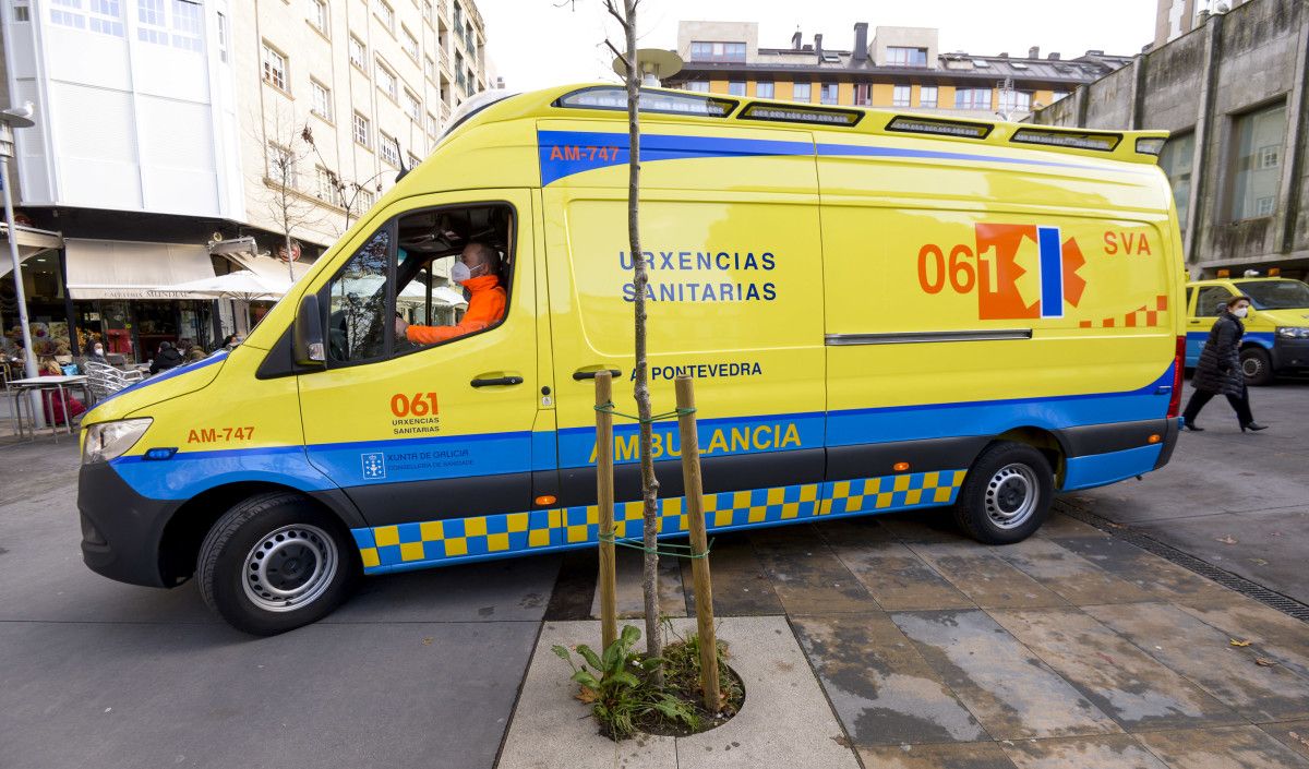 Ambulancia nas inmediacións do Hospital Provincial
