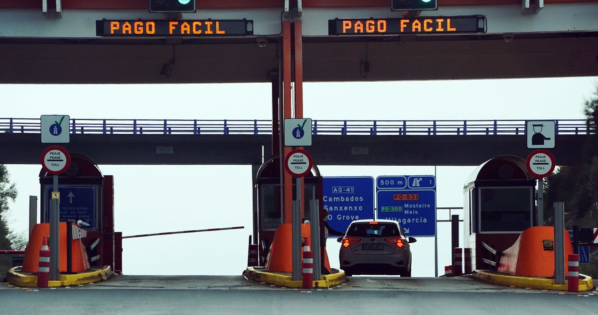 Cabinas de peaje en la autopista AP-9