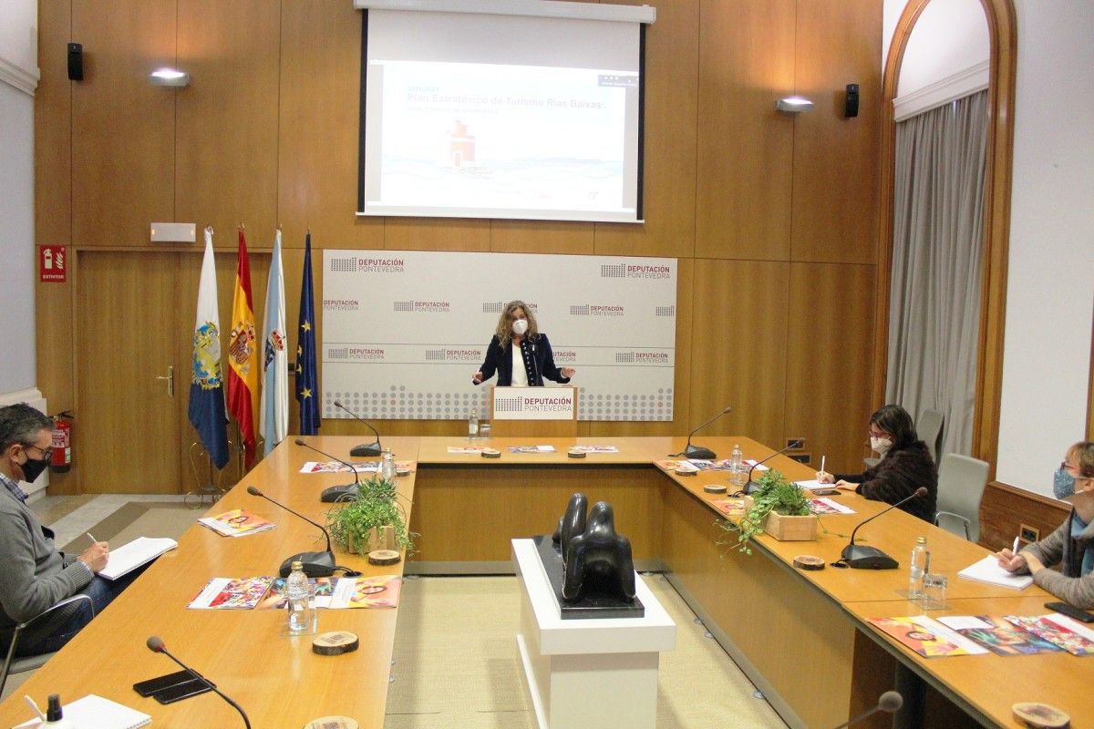 Carmela Silva, presidenta da Deputación, explica o Plan Estratéxico de Turismo 2021-23