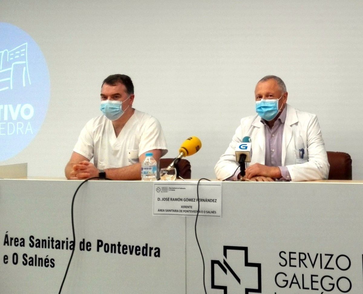 Juan Turnes, miembro del comité clínico asesor de la Xunta, y José Ramón Gómez, gerente del área sanitaria de Pontevedra y O Salnés