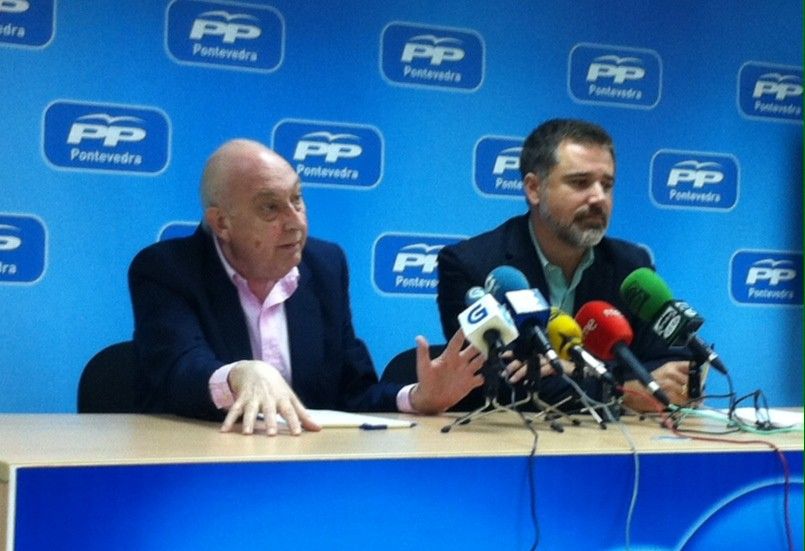 Ricardo Aguilar y Jacobo Moreira, en la rueda de prensa en la sede del PP