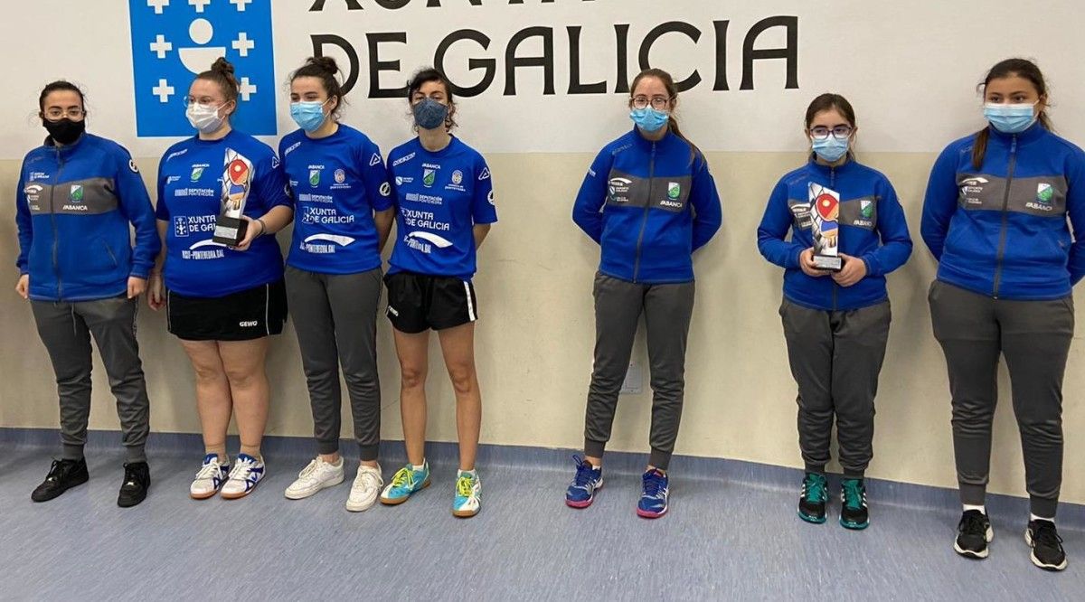 Equipo feminino do Tenis de Mesa Monte Porreiro Tras vencer no Campionato Galego