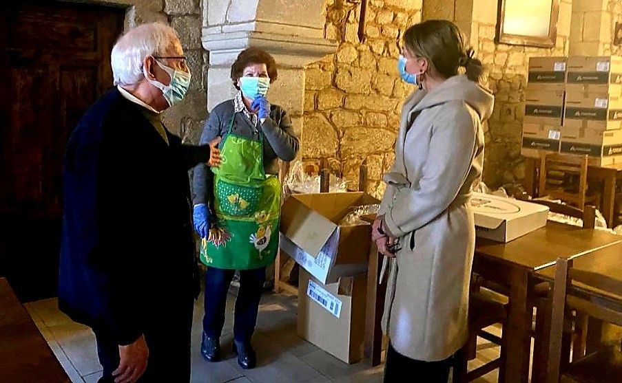 Luisa Piñeiro visita o Comedor de San Francisco