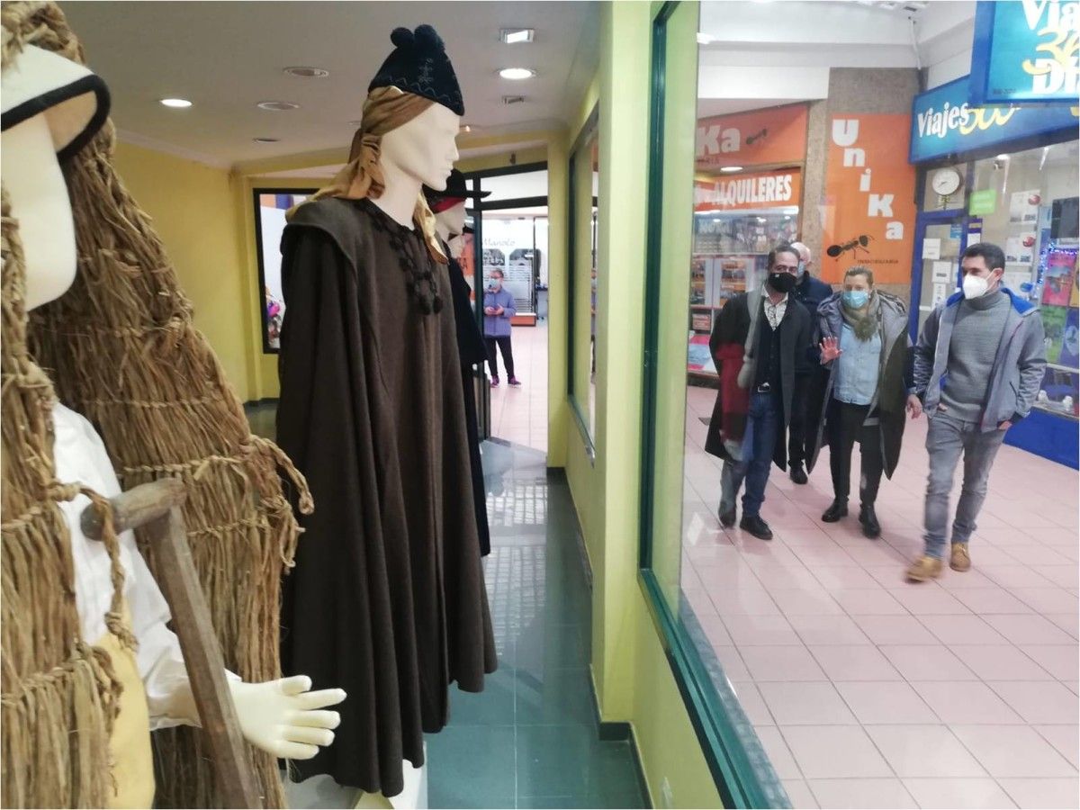 II Roteiro de Traxes Tradicionais