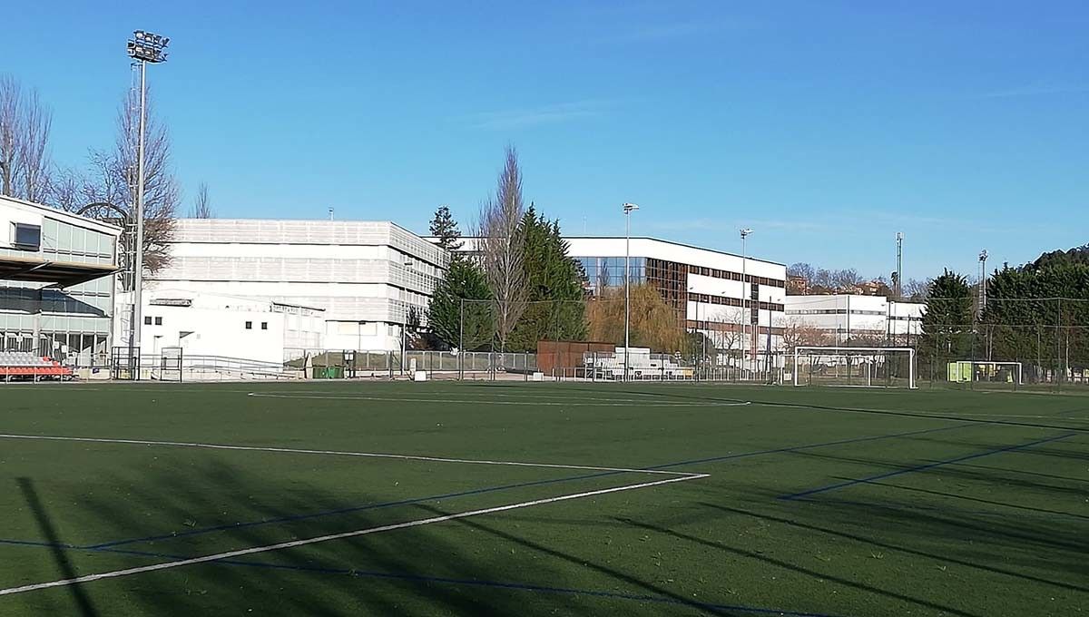 Campo de herba sintética da Xunqueira