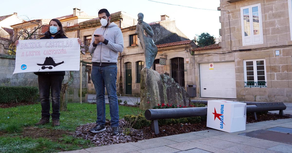 Homenaxe simbólica de Galiza Nova a Castelao na avenida de Santa María 