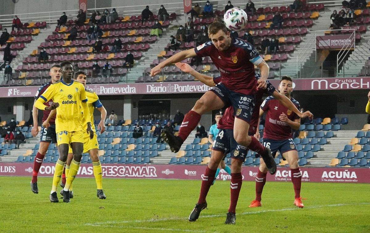 Partido de Copa del Rey 20/21 en Pasarón entre el Pontevedra y el Cádiz