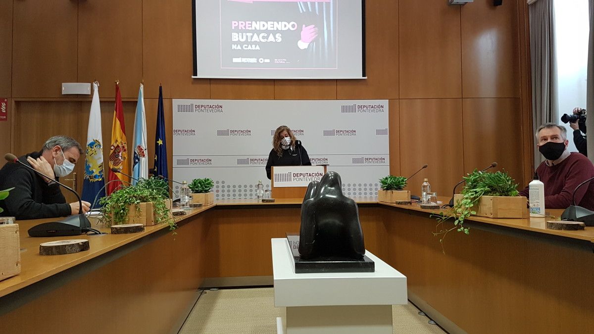 Carmela Silva presenta 'Prendendo butacas na casa'