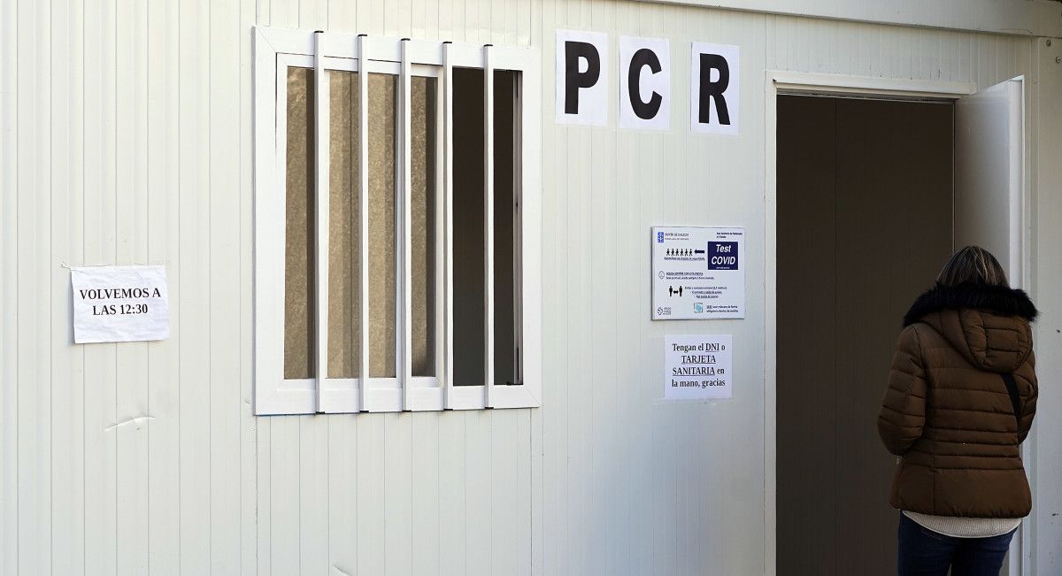 Punto de realización de probas PCR no Hospital Provincial