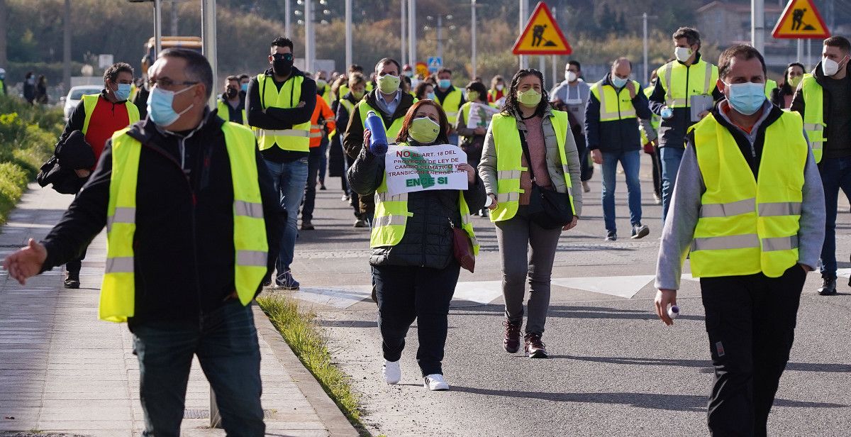 Manifestación de traballadores de Ence contra a nova Lei do Cambio Climático