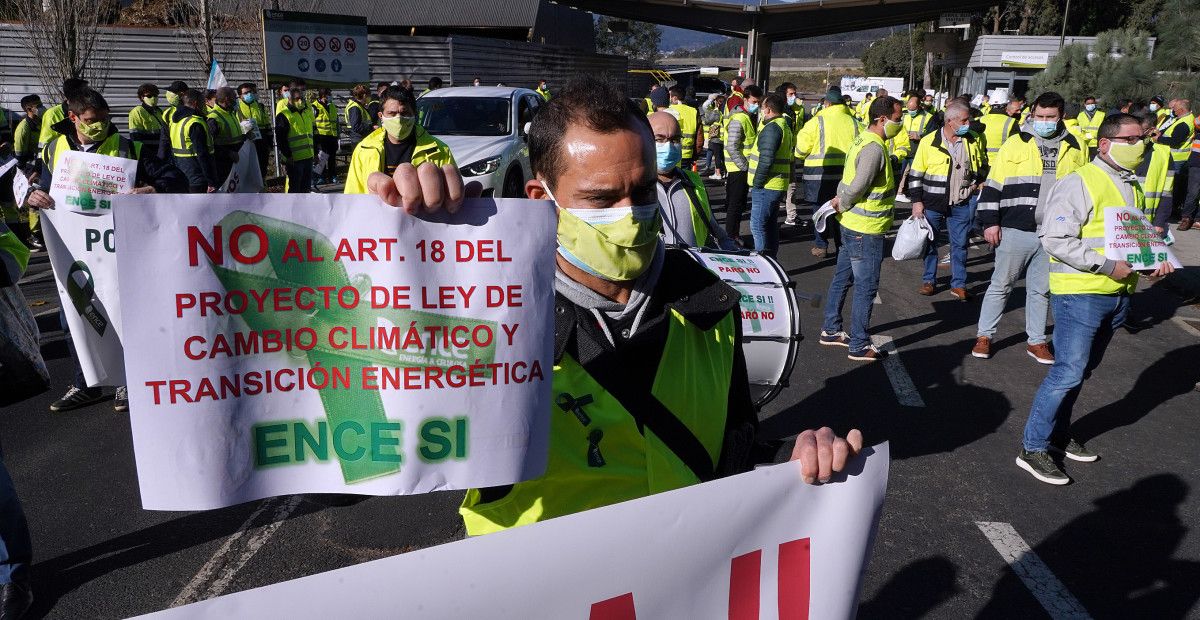 Manifestación de traballadores de Ence contra a nova Lei do Cambio Climático