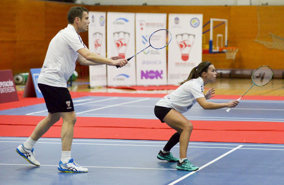 Partido entre el Club Bádminton Ravachol y el Bádminton Rinconada Sevilla