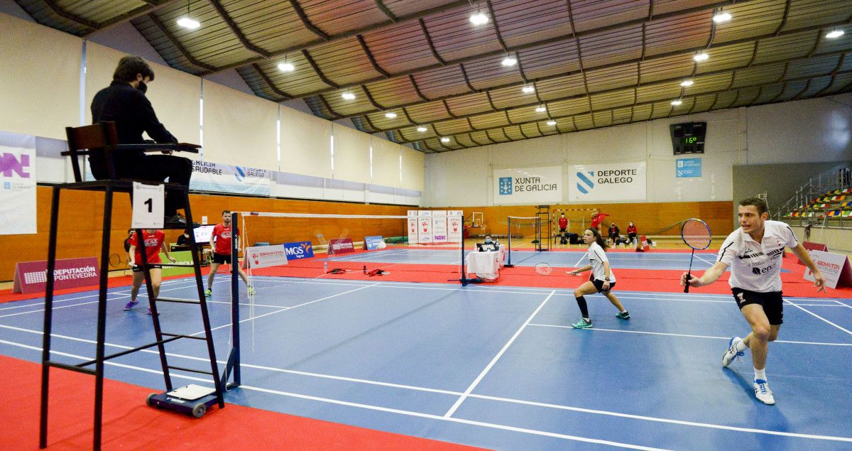 Partido entre o Club Bádminton Ravachol e o Bádminton Rinconada Sevilla