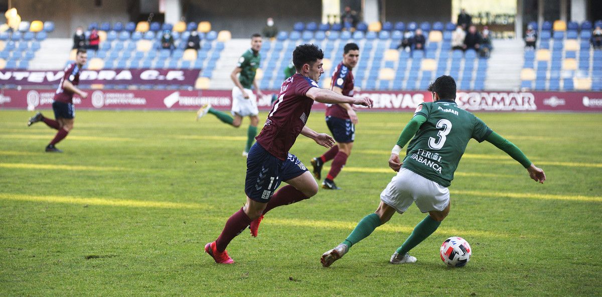 Partido entre Pontevedra y Racing de Ferrol en Pasarón