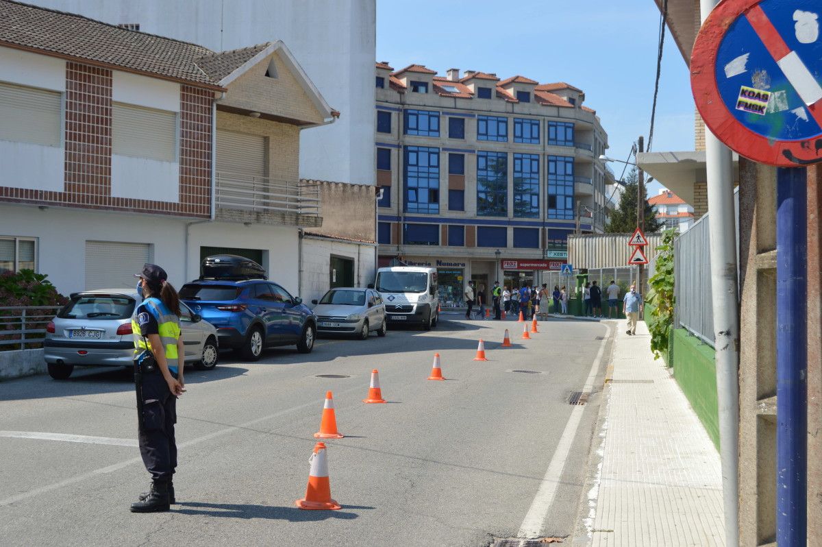 Plan de seguridade da Policía Local para as entradas e saídas dos centros educativos de Sanxenxo