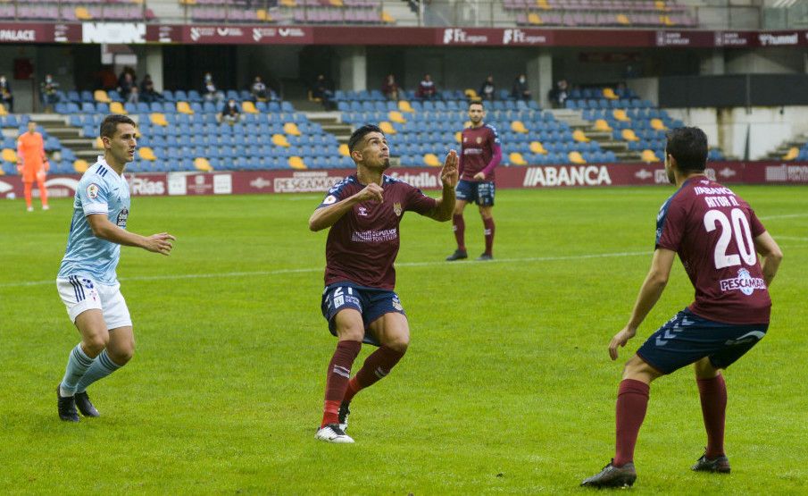 Xisco Campos, no partido entre Pontevedra e Celta B en Pasarón
