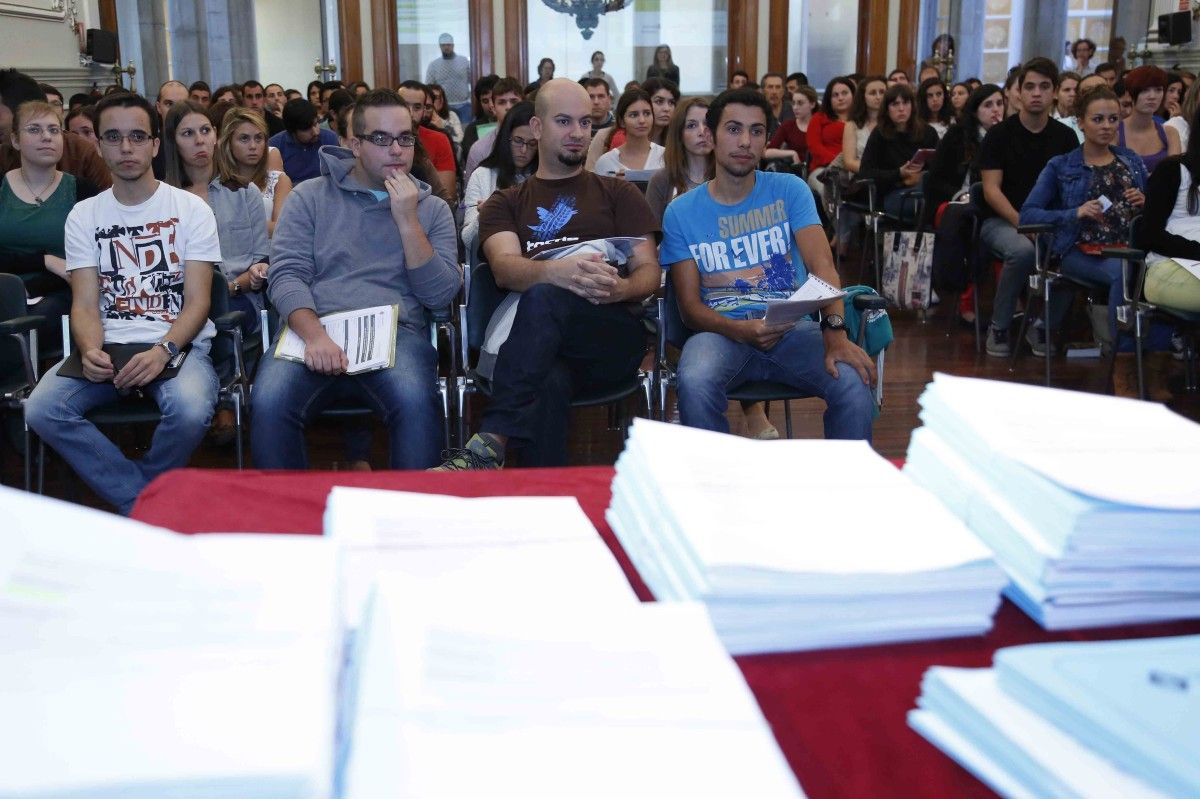 Cerca de 500 becarios escogen empresa para trabajar durante un año