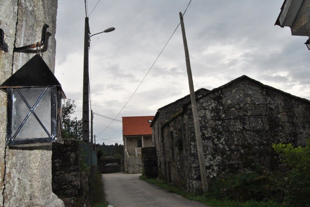 Actual alumbrado público en la parroquia de Laxoso de Arriba (Ponte Caldelas)