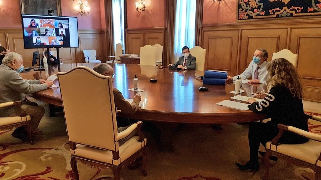 Carmela Silva  preside a Xunta de Goberno da Deputación