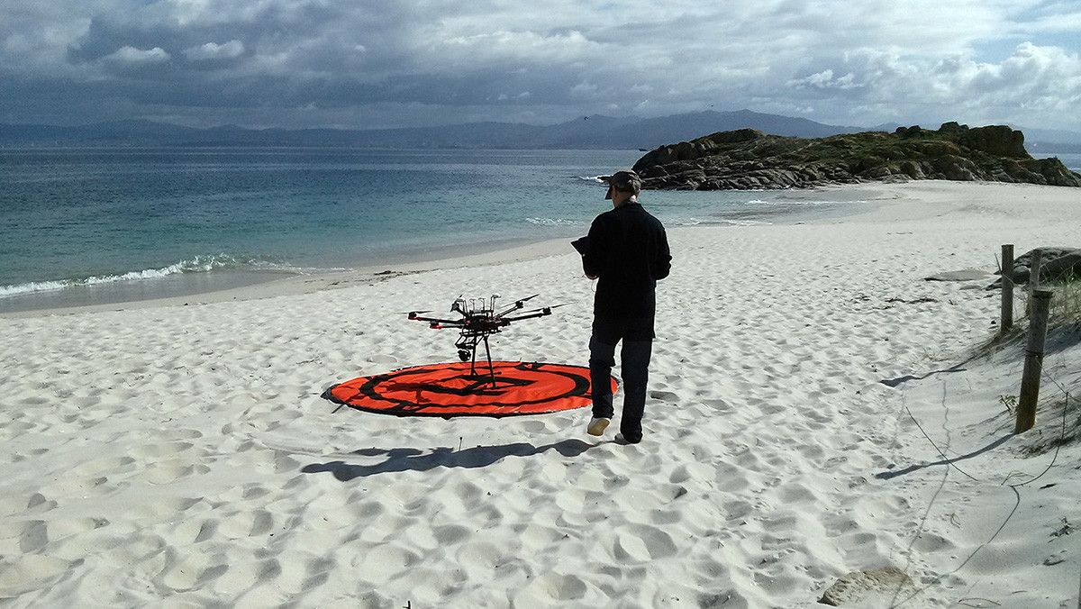 Estudio con drones de la basura marina en la ría de Pontevedra