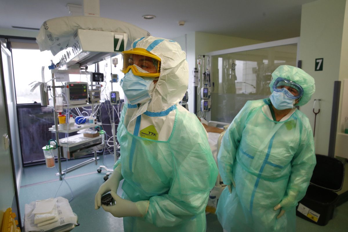 UCI de Pontevedra con pacientes con covid-19