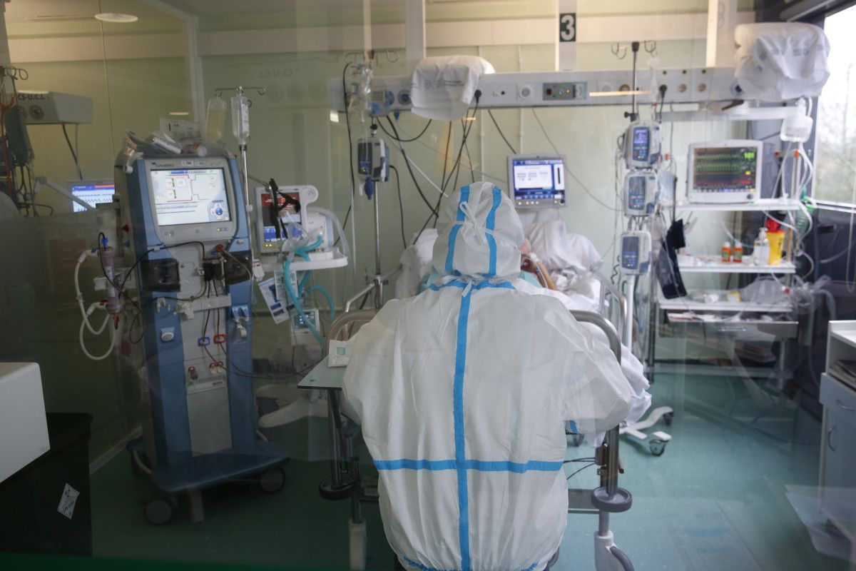 UCI de Pontevedra con pacientes con covid-19