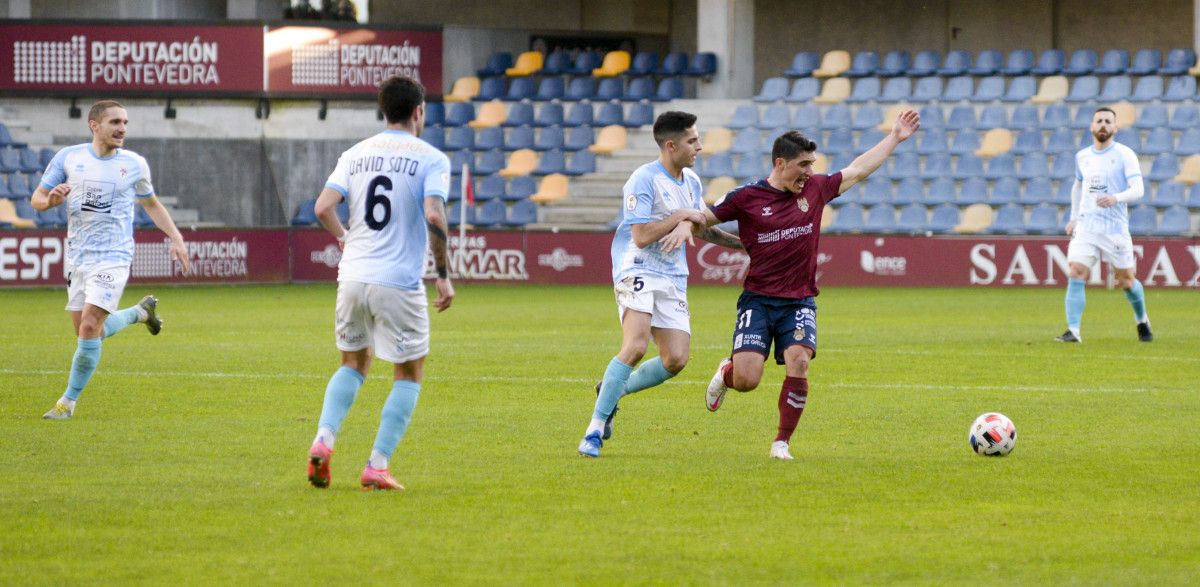 Partido de Segunda División B en Pasarón entre Pontevedra CF e SD Compostela