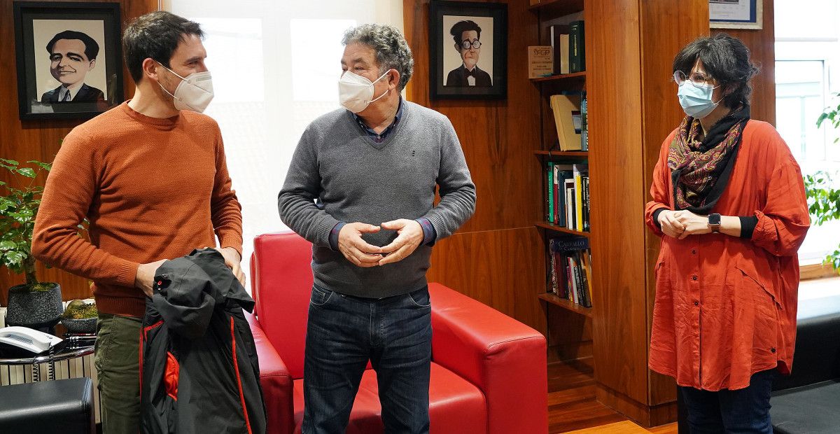 Mario Pausera, Miguel Anxo Fernández Lores e Anabel Gulías 