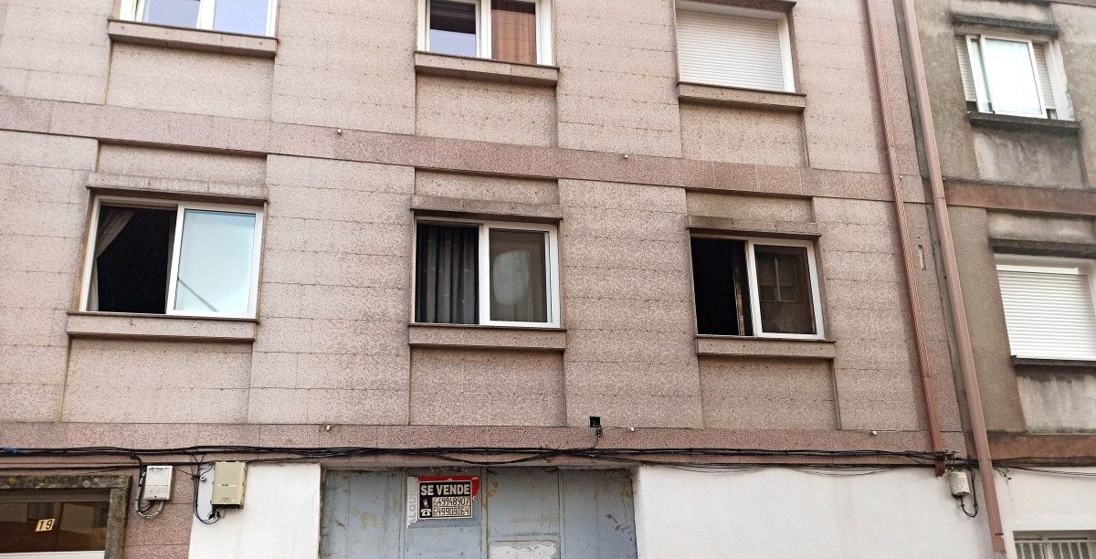 Ventanas de la vivienda afectada por el fuego