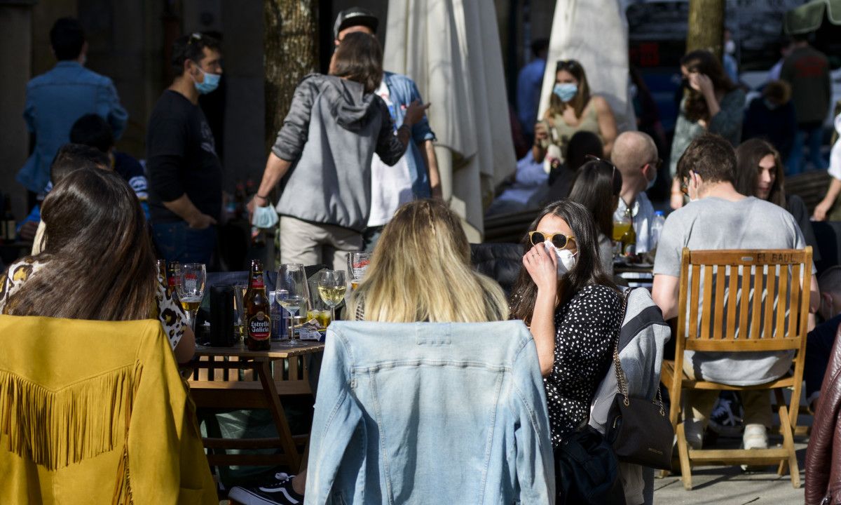 Terrazas en la plaza de A Verdura en el segundo día de desescalada