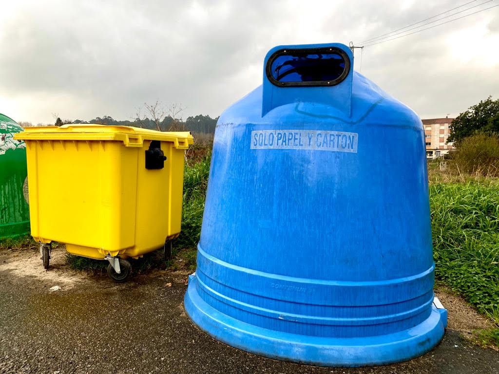 Contenedores amarillos y azules en Caldas