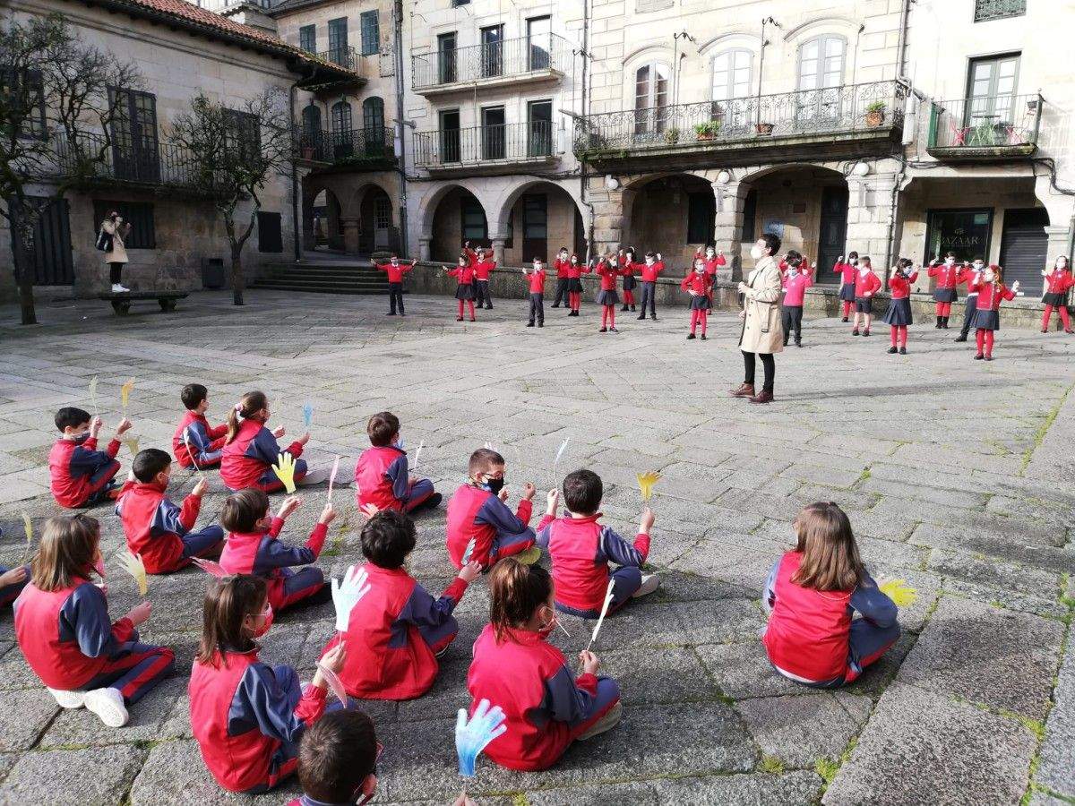 Alumnado del colegio San José, en la actuación de esta mañana