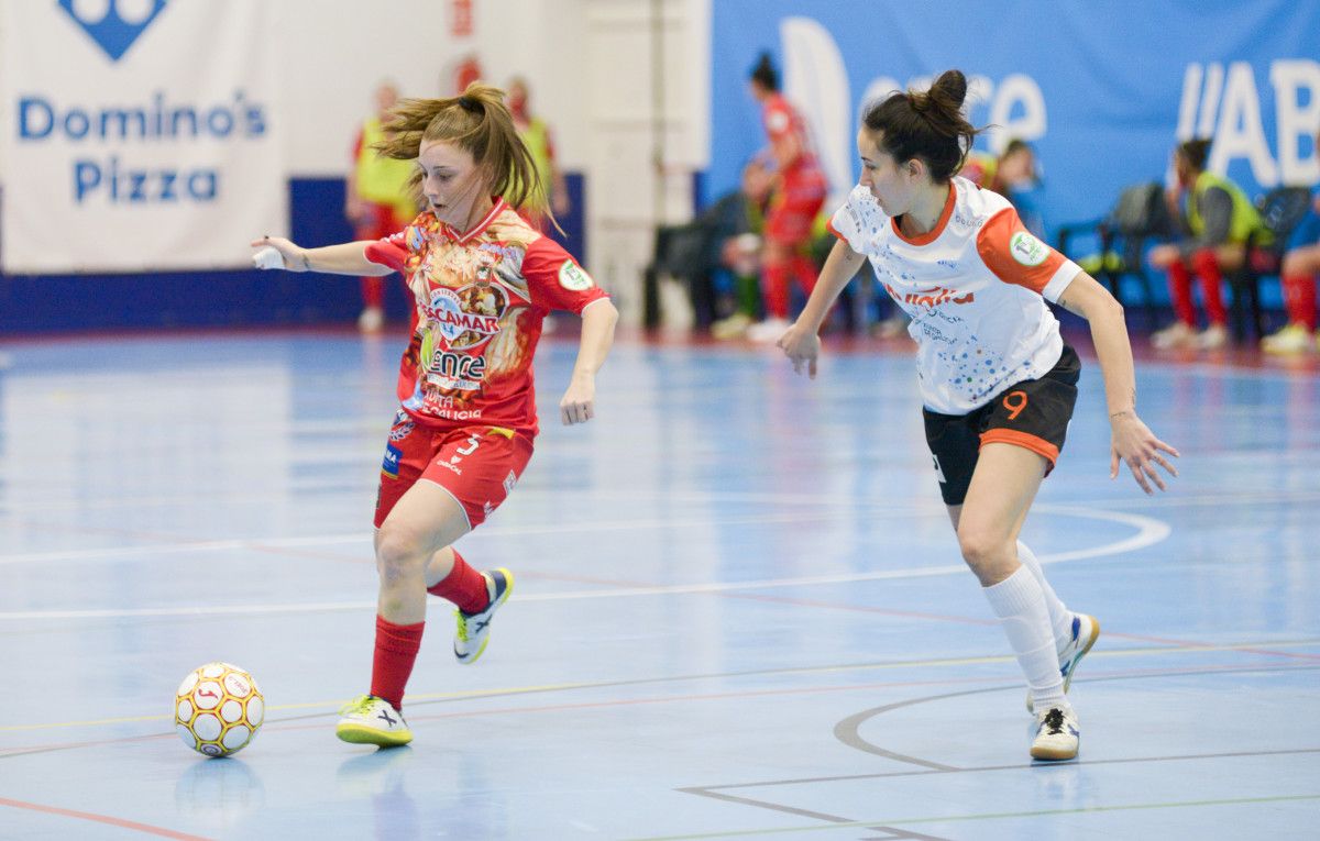 Partido entre el Poio Pescamar y el Ourense Envialia 