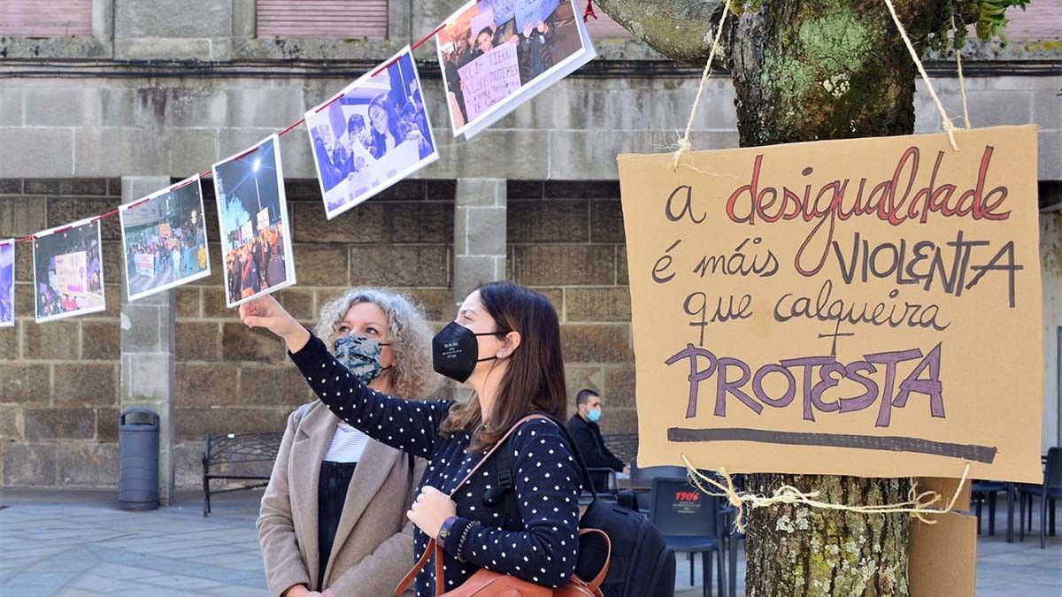 Mensaxes feministas en espazos urbanos de Marín