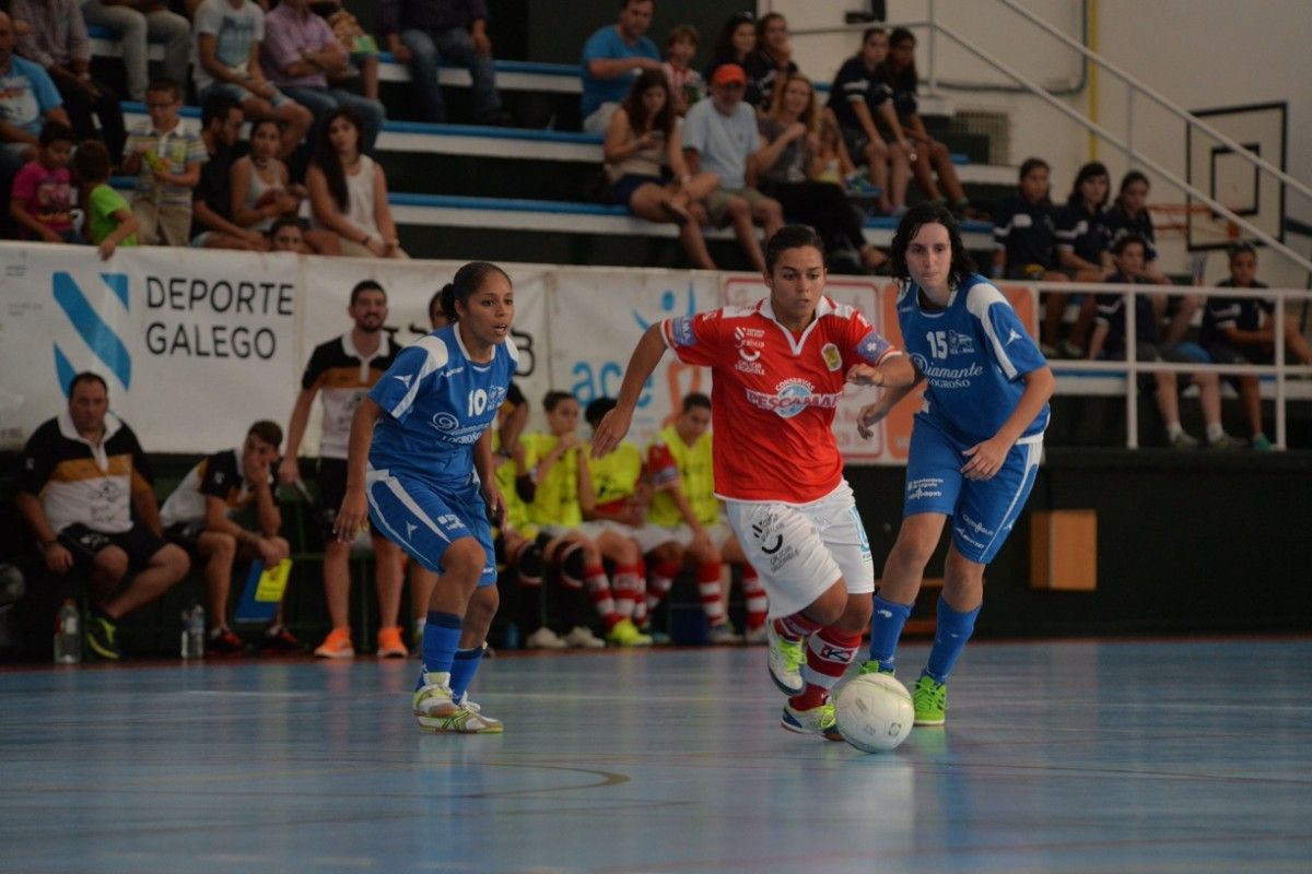 Un momento do partido entre Poio FS e FSF Rioja na Seca
